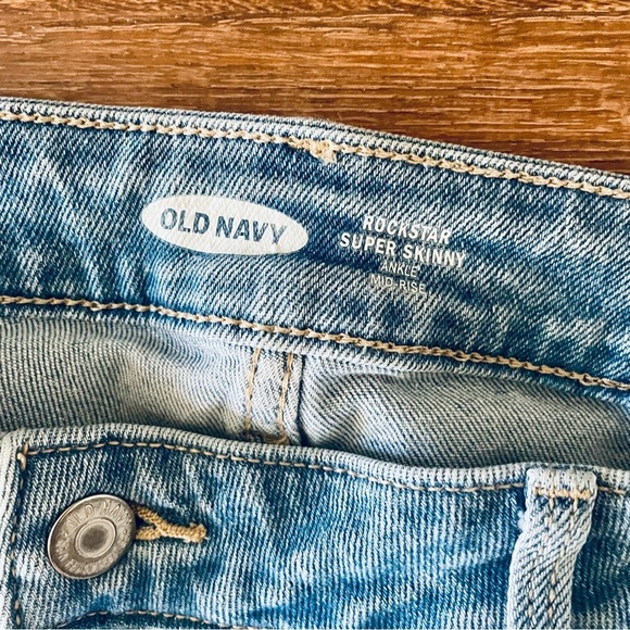 Old Navy Light Wash Bleach Ombre Rockstar Super Skinny Ankle Midrise Jeans 14 - Picture 4 of 9